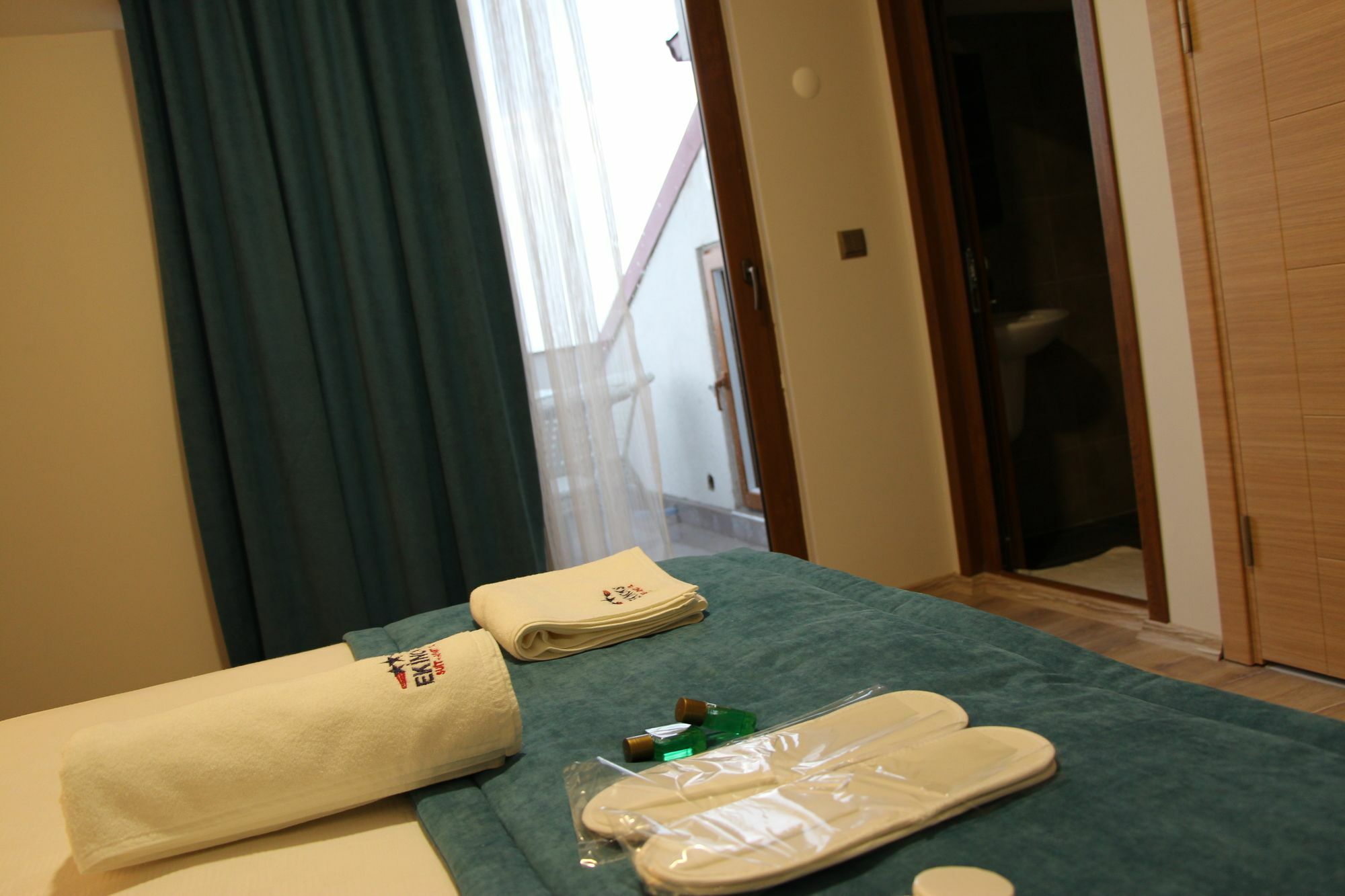Ekinoks Suit & Apart Otel Трабзон Екстериор снимка